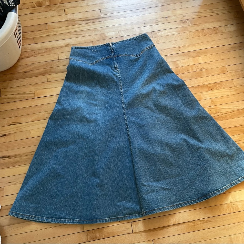 2000s Y2K Blue denim midi skirt with studded details - Picture 7 of 7